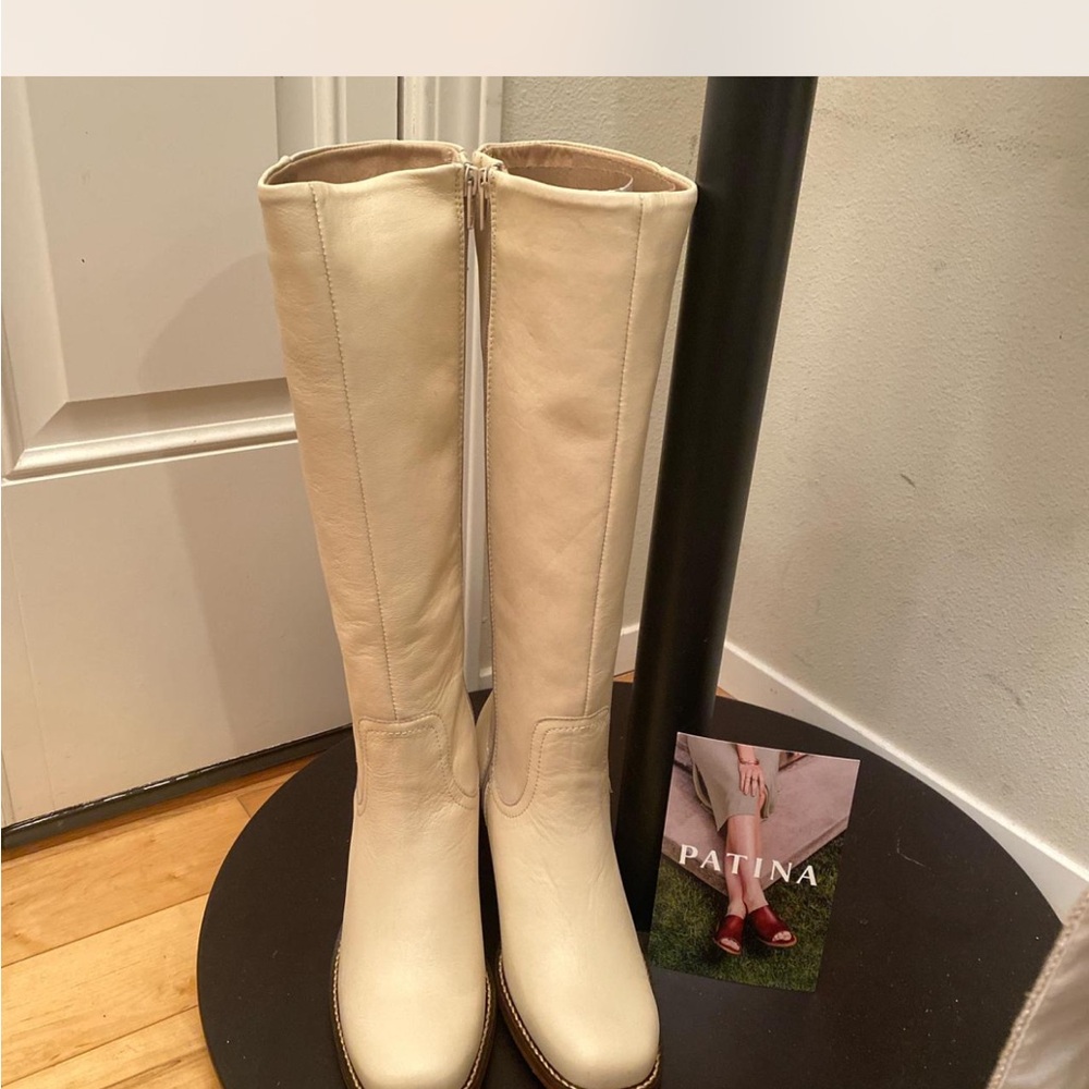 Portland Leather Cream Boots Sleek Design size Zippers soft leather NWT size 7.5